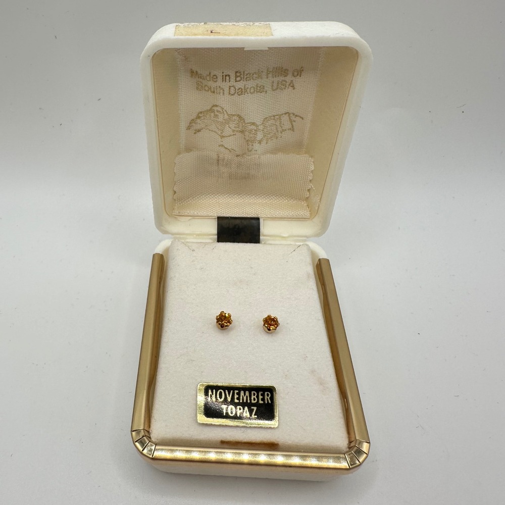 VTG World Famous Black Hills Gold November Topaz Swarovski Crystal Stud Earrings